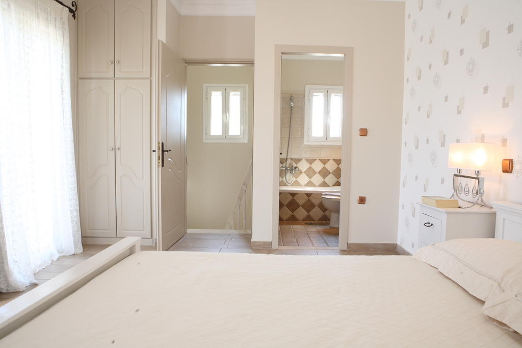 Le Torri Villas Nydri  Extérieur photo