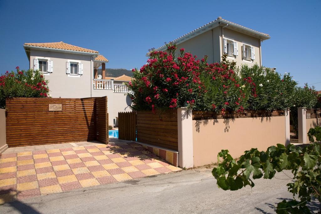 Le Torri Villas Nydri  Extérieur photo